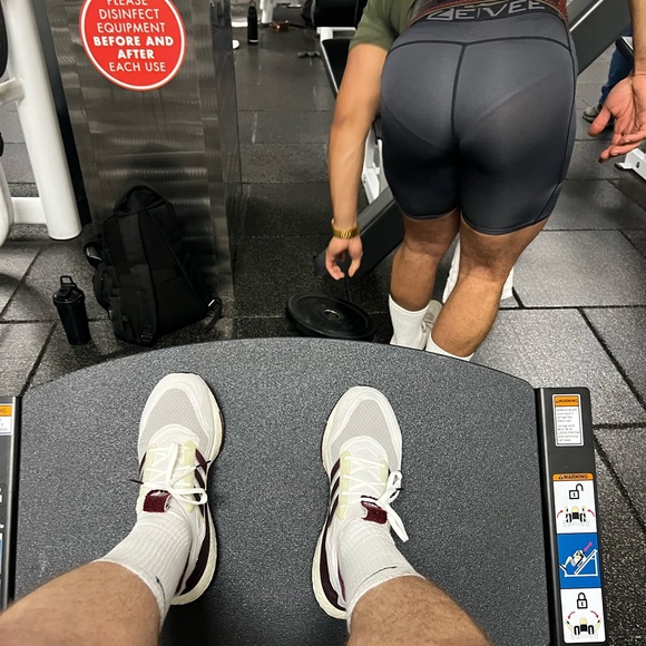 Adidas gym Sneakers - Picture 15 of 17